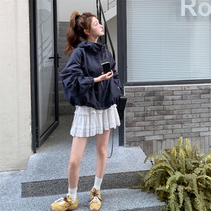 韩版工装短款设计感显瘦外套女2025春秋季新款连帽冲锋衣减龄夹克图片