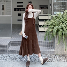 咖色复古设计感背带连衣裙套装女2025秋季温柔风打底衫长裙两件套，女装套装/套裙，2C206
