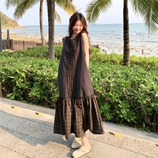设计感假两件格纹拼接无袖连衣裙女夏季2025新款慵懒松弛感背心裙，女装连衣裙，2C201