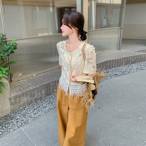 今年流行的休闲套装裤女夏2025新款超洋气欧货小香风阔腿裤两件套图片