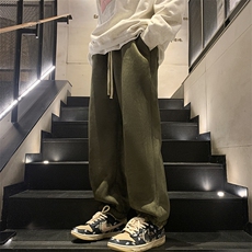 军绿色
