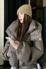 时尚设计感短款羽绒服女款冬季2025新款小个子洋气面包服连帽外套，女装羽绒服，2C316