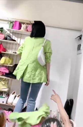 AX307欧洲站夏装新款袖子打褶四粒扣时尚大方休闲西装外套，女装西装，L·H·X