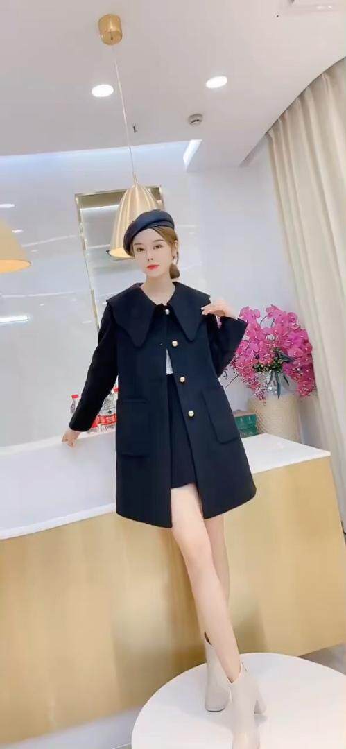 羊毛呢大衣，谁拿谁补，其它，蕊妮