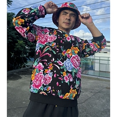 黑色