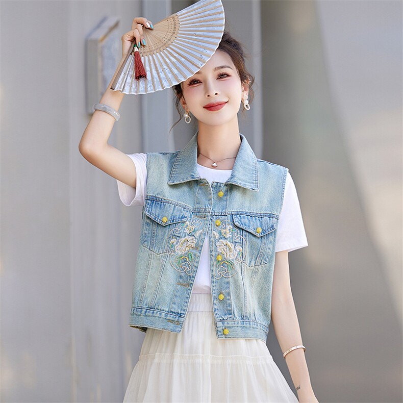 现货2024春季新款无袖牛仔马甲新中式坎肩马甲外套女刺绣上衣,商品下架区,韩然一族