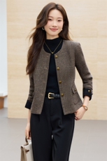现货2025秋装新款时尚简约百搭气质上衣外套女，女装短外套，苗苗