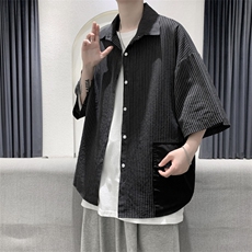黑色