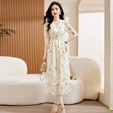 高级感连衣裙女2023新款夏中国风裙子40岁中年妈妈35一45洋气减龄，女装连衣裙，牡丹诺