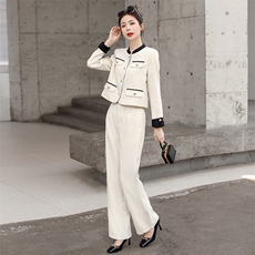 白色