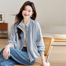 小众设计时尚简约百搭外套女短款春秋季2025新款宽松显瘦休闲上衣，女装短外套，深水步