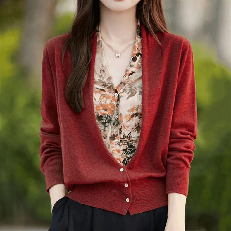 2025春季新款V领针织衫女士宽松显瘦气质印花假两件开衫外套上衣，女装针织衫/毛衣，萱芳婷羊绒