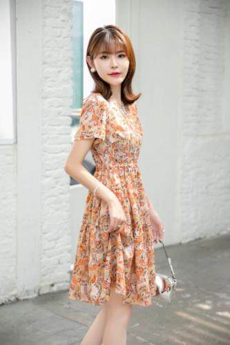 现货供应：雪纺真丝连衣裙M一XXL，女装连衣裙，拉思维加丝