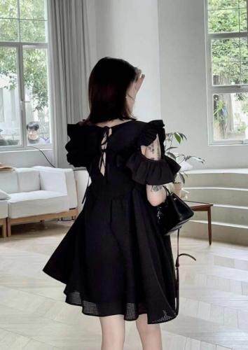 韩版木耳边露肩连衣裙，女装连衣裙，玩美