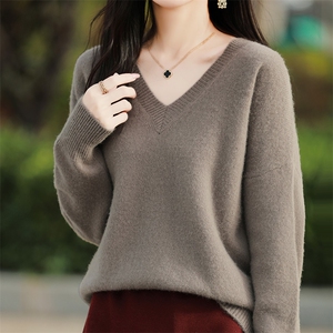 100%纯羊毛衫女V领纯色长针织毛衣宽松慵懒风羊绒衫内搭打底上衣图片