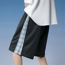 黑色
