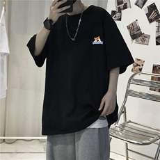 黑色