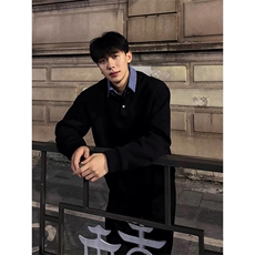 黑色