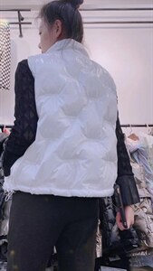 秋冬刺绣马甲图片