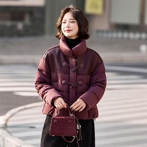 小个子羽绒服女2024冬季新款独特超好看设计感短款红色拼皮厚外套图片