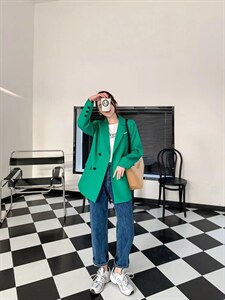 新款外套，其它，江南红雪兒