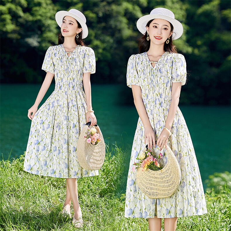 法式气质郁金香碎花连衣裙女2026夏季新款修身泡泡袖V领纯棉裙子,女装连衣裙,倪叶myz