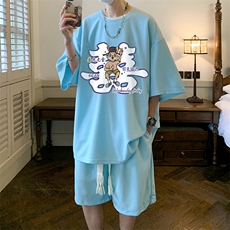 浅蓝色