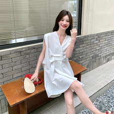 白色