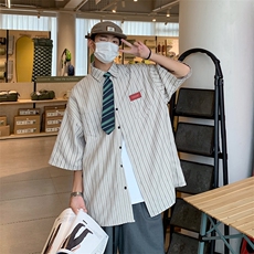灰色