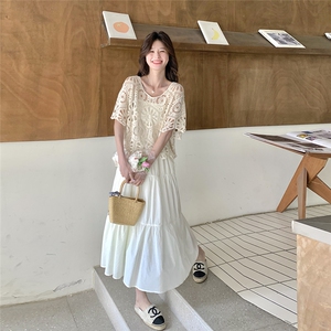 米白色法式度假风连衣裙套装女2025年夏季新款镂空钩花罩衫两件套图片