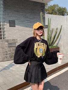 初夏新款 Michigan 神灯短款卫衣图片