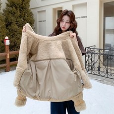 新款有货奶呼呼羊羔毛拼接90羽绒服2C010-2577-P275-K418，女装羽绒服，2C010