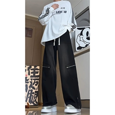 黑色