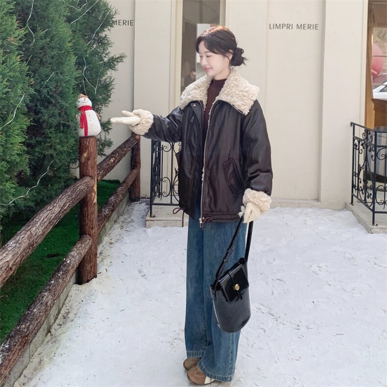咖色羊羔毛翻领羽绒内胆皮衣外套女2025冬季新款时髦洋气保暖上衣,女装皮衣,艾米莉亚
