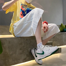 白色