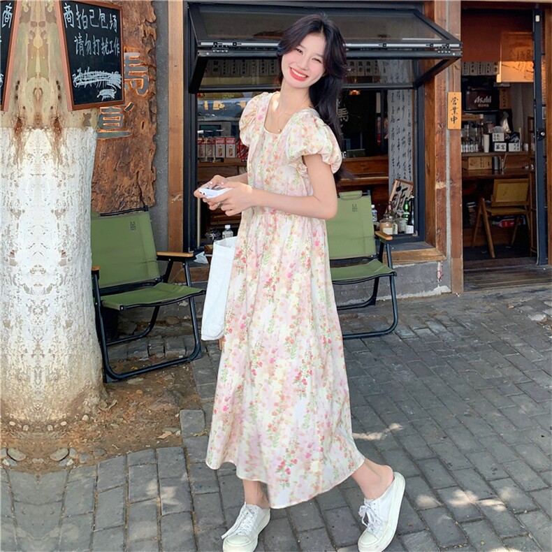法式碎花方领连衣裙女2024夏季新款小个子茶歇超好看高级感长裙子,女装连衣裙,2C118