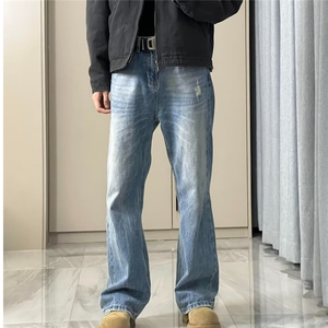 春季新款闪电裂纹水洗浅蓝色牛仔裤男显瘦破洞情侣百搭微喇直筒裤,天蓝色空气裤搭配图片