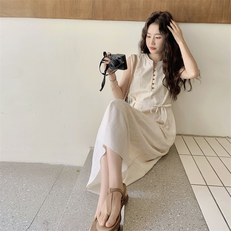 新中式国风无袖背心连衣裙女夏2025新款超火绝美大方得体显瘦裙子,女装连衣裙,2C372