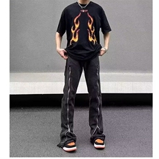 黑色
