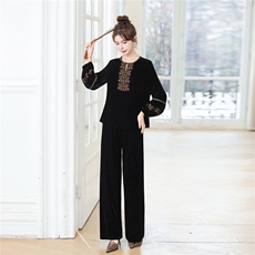 春夏重工气质刺绣新中式复古高级感运动休闲两件套原创设计，女装套装/套裙，梦依杭