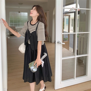条纹拼接黑色假两件连衣裙女2025夏季新款韩系休闲显瘦小个子裙子图片