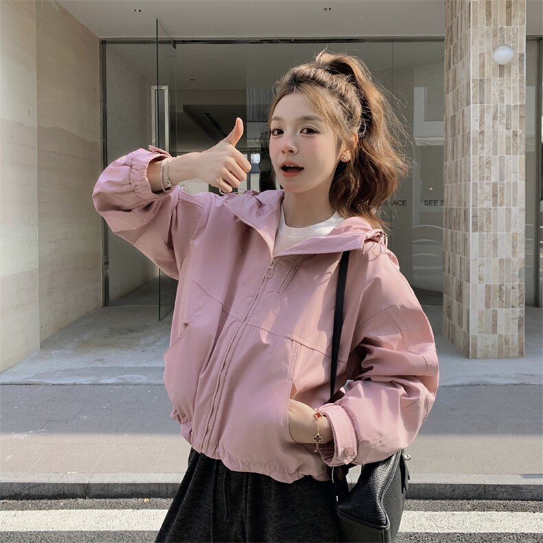 今年流行漂亮冲锋衣短外套女2025春季新款小个子宽松休闲工装夹克,女装短外套,多米2-075