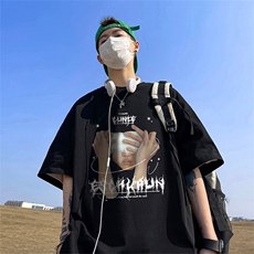 黑色