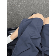 藏青色