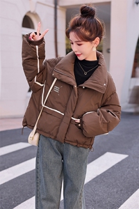 现货撞色羽绒服女短款2023冬季新款小个子加厚面包羽绒服图片