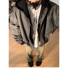 黑灰色