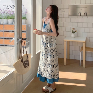 森系针织钩花罩衫叠穿连衣裙女2025新款夏季法式复古吊带裙图片