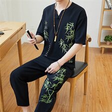黑色