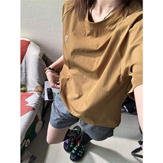 深咖色