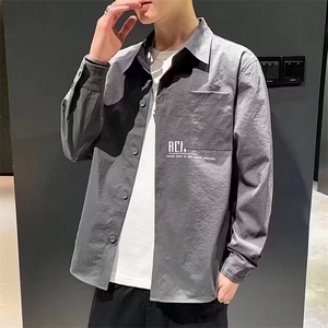 长袖衬衫男士春秋新款休闲帅气上衣外套潮流时尚青年薄款男装衬衣图片